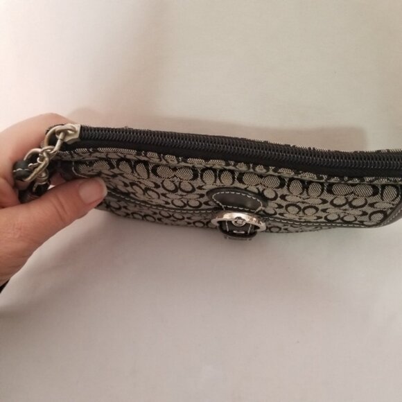 Coach signature print wristlet - Picture 5 of 6